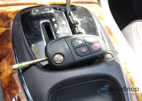 2008 Jaguar Xj Xj8 L from USA, damaged, VIN SAJWA79B58SH23223